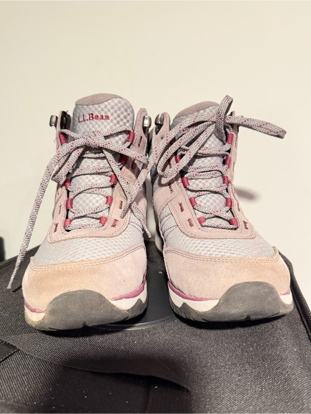 Pre-owned Women's Gray Suede Mesh Lace-Up Snow Sneaker 5 Boot, Size 7.5 - Picture 4 of 16